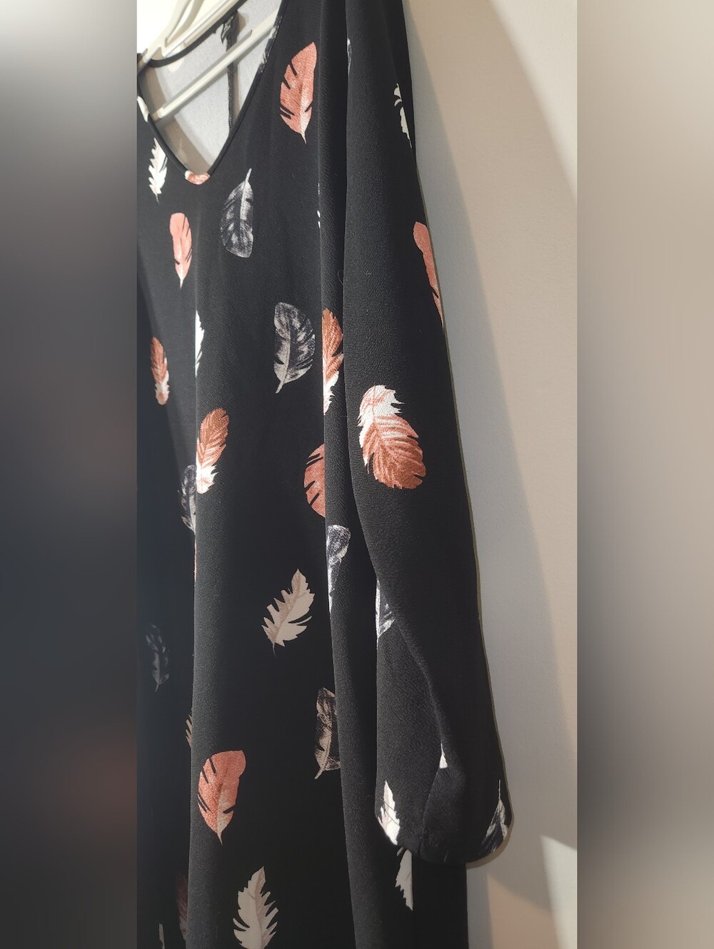 SHEIN Black Dress w/Peach and White Feather Print. 4XL Long Sleeves - Picture 4 of 7
